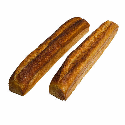 2 Weißbrotstangen aus der Bäckerei Backsüchtig in Bielefeld. Hangemacht aus Sauerteig, Dinkelmehl und Sahne